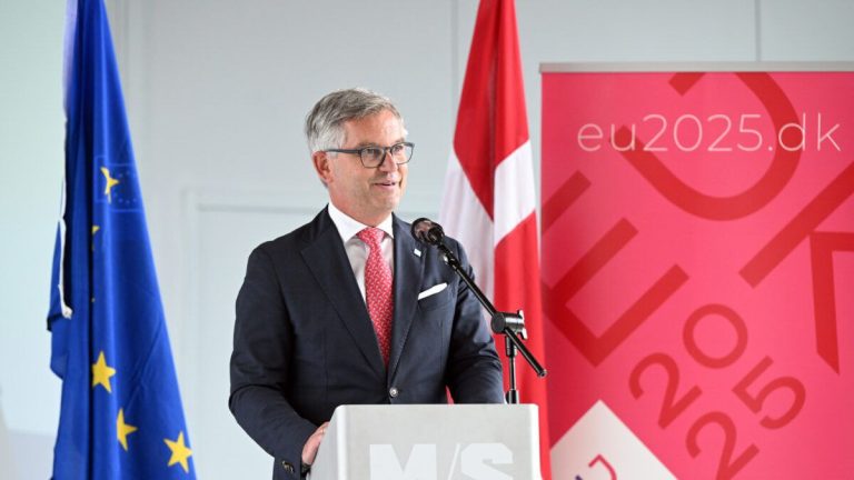 U will anlasslose Vorratsdaten für WhatsApp, VPN & Bitcoin-Händler 